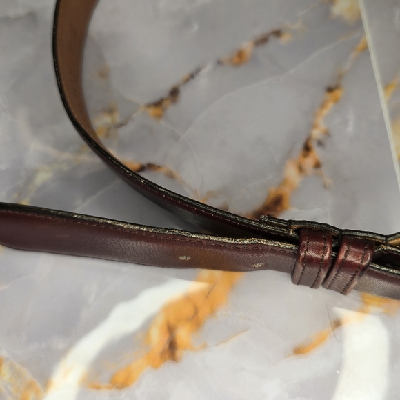 5602 THIS IS A COACH BELT. IT WAS MADE IN NEW YORK CITY OUT OF ENGLISH CALFSKIN - Picture 5 of 11